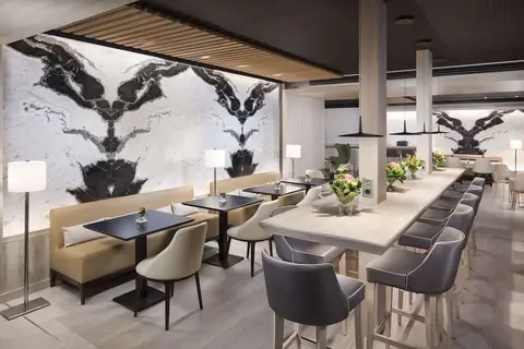 Melia Castilla in Madrid — foto 28