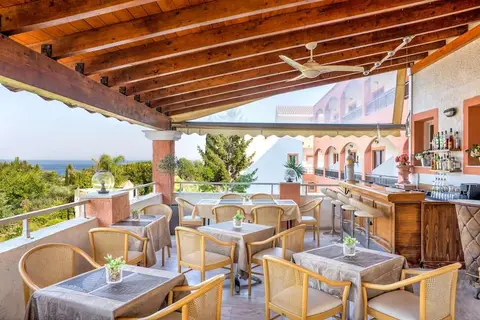 Victoria Hill in Κάτω Κορακιάνα — foto 8