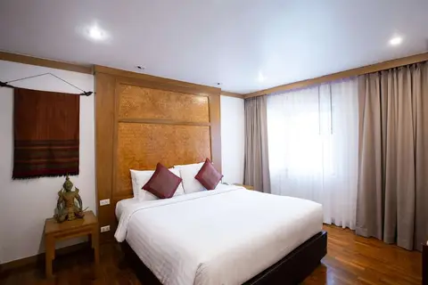 Tarntawan Hotel Surawong Bangkok​ in Bangkok — foto 17