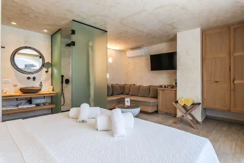 Panormos Village in Κλουβάς — foto 7