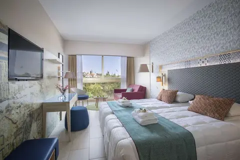 Leonardo Laura Beach & Splash Resort in Paphos, foto 23