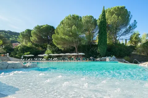 Village Le Rouret En Ardèche in Grospierres — foto 16