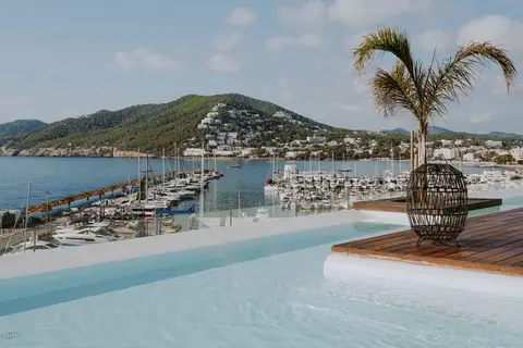 Aguas de Ibiza in Santa Eulària des Riu — foto 32