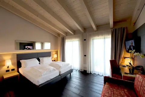 Hotel Villa Luisa Resort in San Felice del Benaco — foto 3