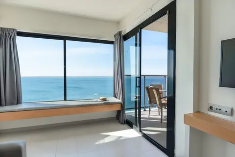 FERGUS Cap Roig in Platja de l'Almadrava — foto 19