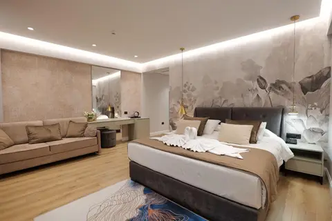 Hotel Oasis in Saranda