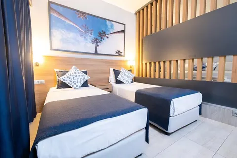 TUI BLUE Tropical foto 2