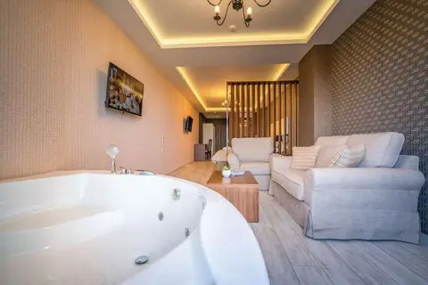 Elegance Luxury Executive Suites in Tragaki, foto 26
