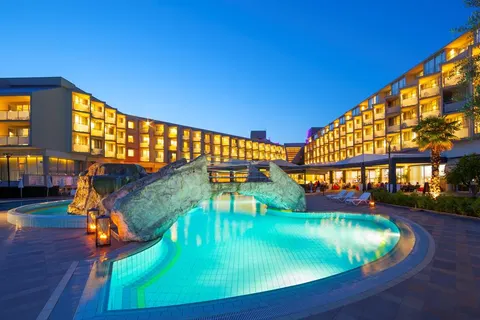 Aminess Maestral foto 1