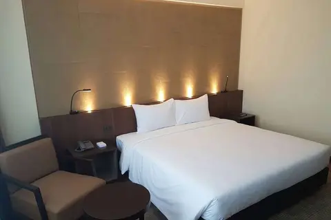 Louis' Tavern Hotel in Bangkok — foto 2