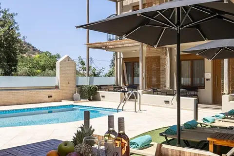 Pantheon Villas & Suites in Βλυχάδα — foto 5
