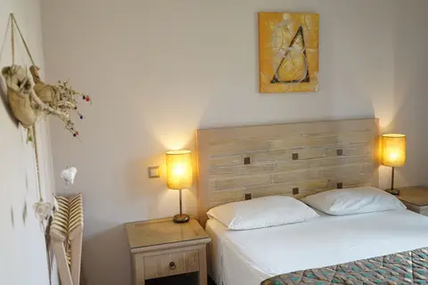 Nikos Spiti in Κυρὰ Χρυσικού — foto 2