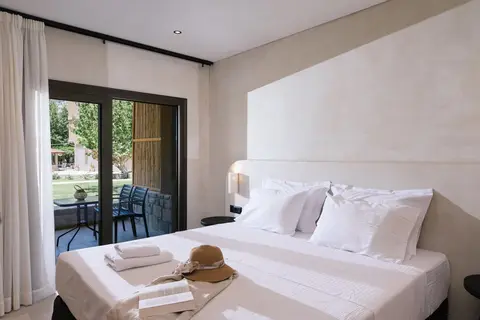 Idi Hotel in Zaros — foto 14
