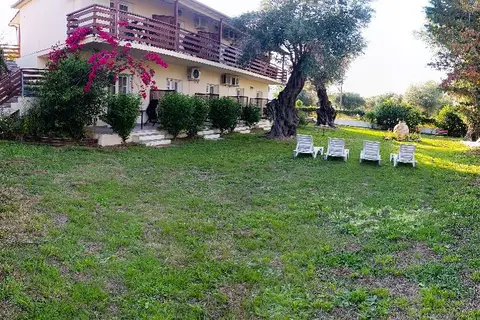 Ever Green in Δημοτική Ενότητα Λευκιμμαίων — foto 10
