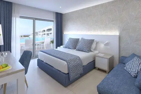 Blue Lagoon Queen in Καλύβες Πολυγύρου — foto 2