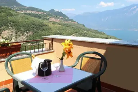Hotel Garni Al Poggio in Tignale — foto 9