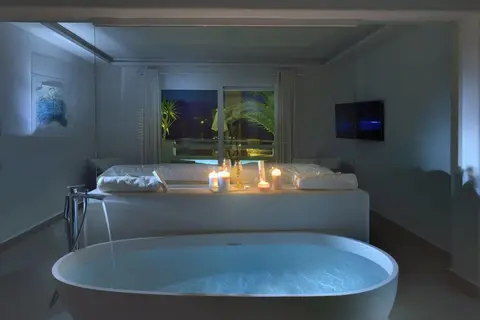 Nissaki Boutique Hotel in Πλατύς Γιαλός — foto 22