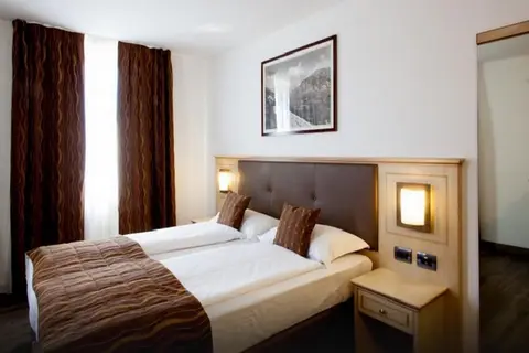 Romantik & Wellness Hotel Portici in Riva del Garda — foto 2