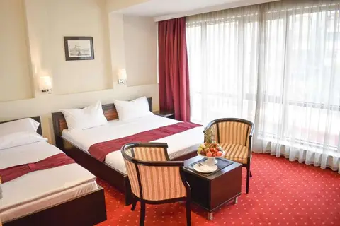 Hotel Hamburg in Општина Чаир — foto 3