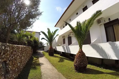 Glavas Inn Hotel in Gerakini — foto 15