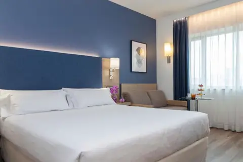 Hotel Puerta De Bilbao in Barakaldo — foto 16