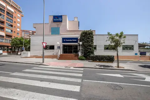 Travelodge Alicante Puerto in Alicante — foto 10