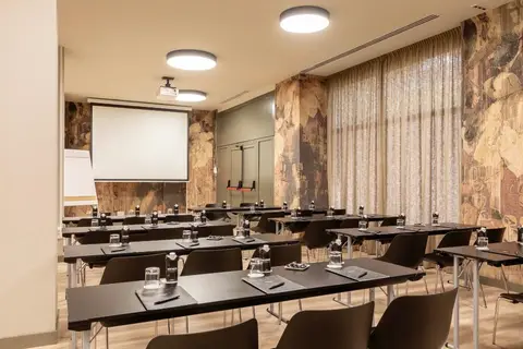 Hotel Acta Pirámides in Madrid — foto 4