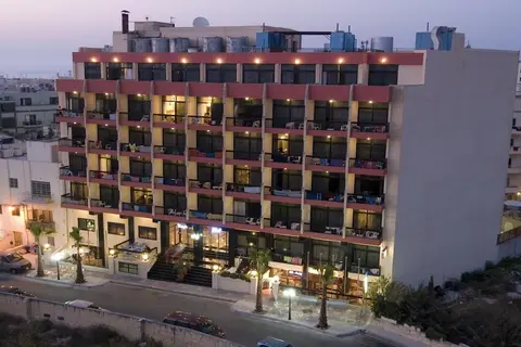 Canifor Hotel in San Lawrenz — foto 6