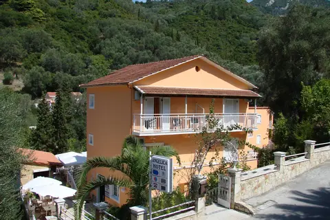 Angelica in Άγιος Γόρδιος — foto 14