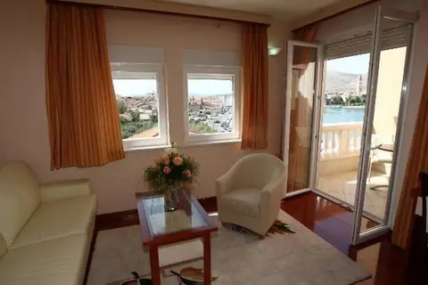 Palace Trogir in Trogir — foto 12