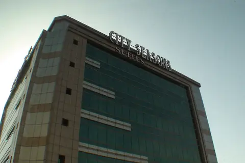 City Seasons Suites in Dubai