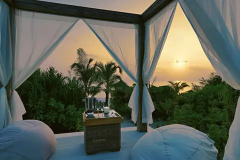 Kuredhivaru Resort & Spa in Kuredhivaru — foto 15