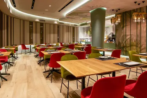 Melia Plaza in Valencia — foto 7