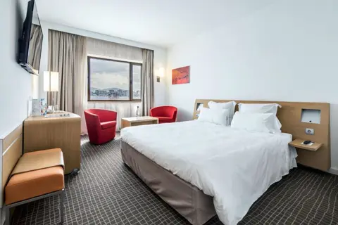 Hotel Puerta De Bilbao in Barakaldo — foto 10