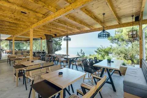Trikorfo Beach in Γερακινή — foto 10
