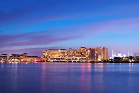 The Ritz-Carlton Abu Dhabi Grand Canal in الروضة — foto 22