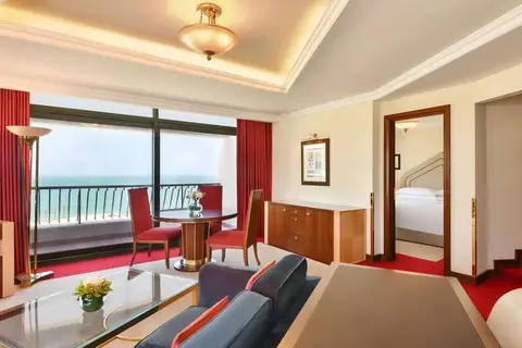Sheraton Grand Doha Resort & Convention Hotel in Doha — foto 12