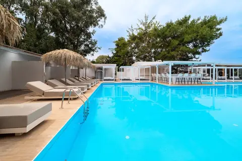Bamboo Suites in Ιαλυσός — foto 5