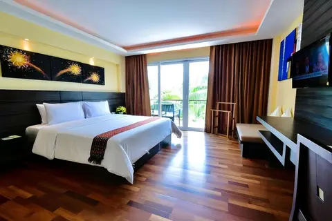 R Mar Resort & Spa in ตำบลป่าตอง — foto 16