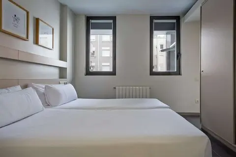 Aparthotel Barcelona Montjuic in Barcelona — foto 20