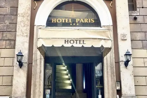 Paris in Rome