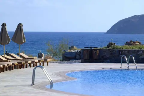 The Royal Blue Resort & Spa in Panormos — foto 2