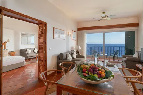 Hotel Albatroz Beach & Yacht Club in Santa Cruz — foto 4