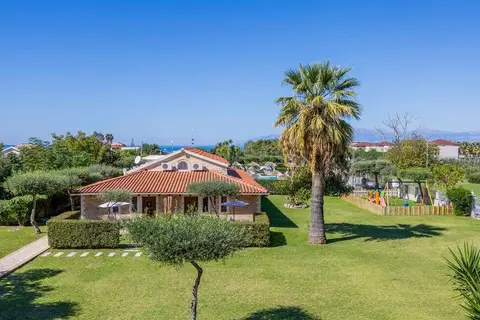 Bostonia Village in Αχαράβη — foto 9