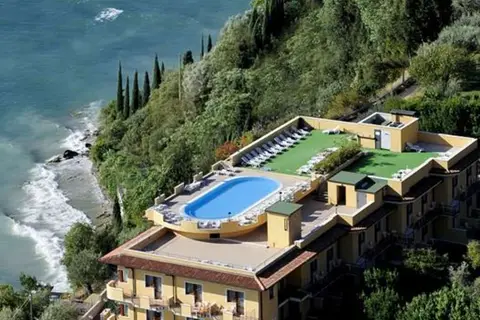 Village Hotel Piccolo Paradiso in Toscolano Maderno — foto 10