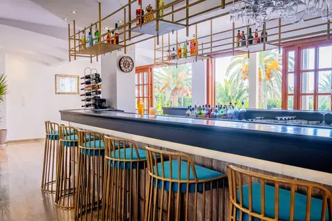 May Beach Hotel in Rethimnon — foto 2