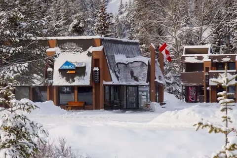 Marmot Lodge in Jasper, Alberta — foto 3