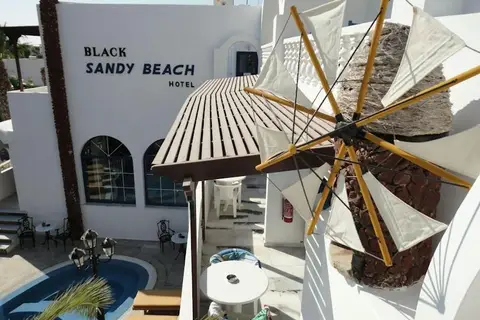 Black Sandy Beach in Santorini Sky, Luxury Resort, foto 6