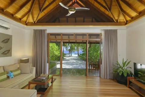 Kurumba Maldives in Vihamanaafushi — foto 19