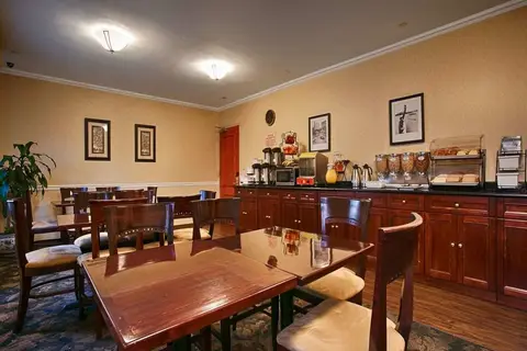 Best Western Queens Court Hotel in Davis, foto 5